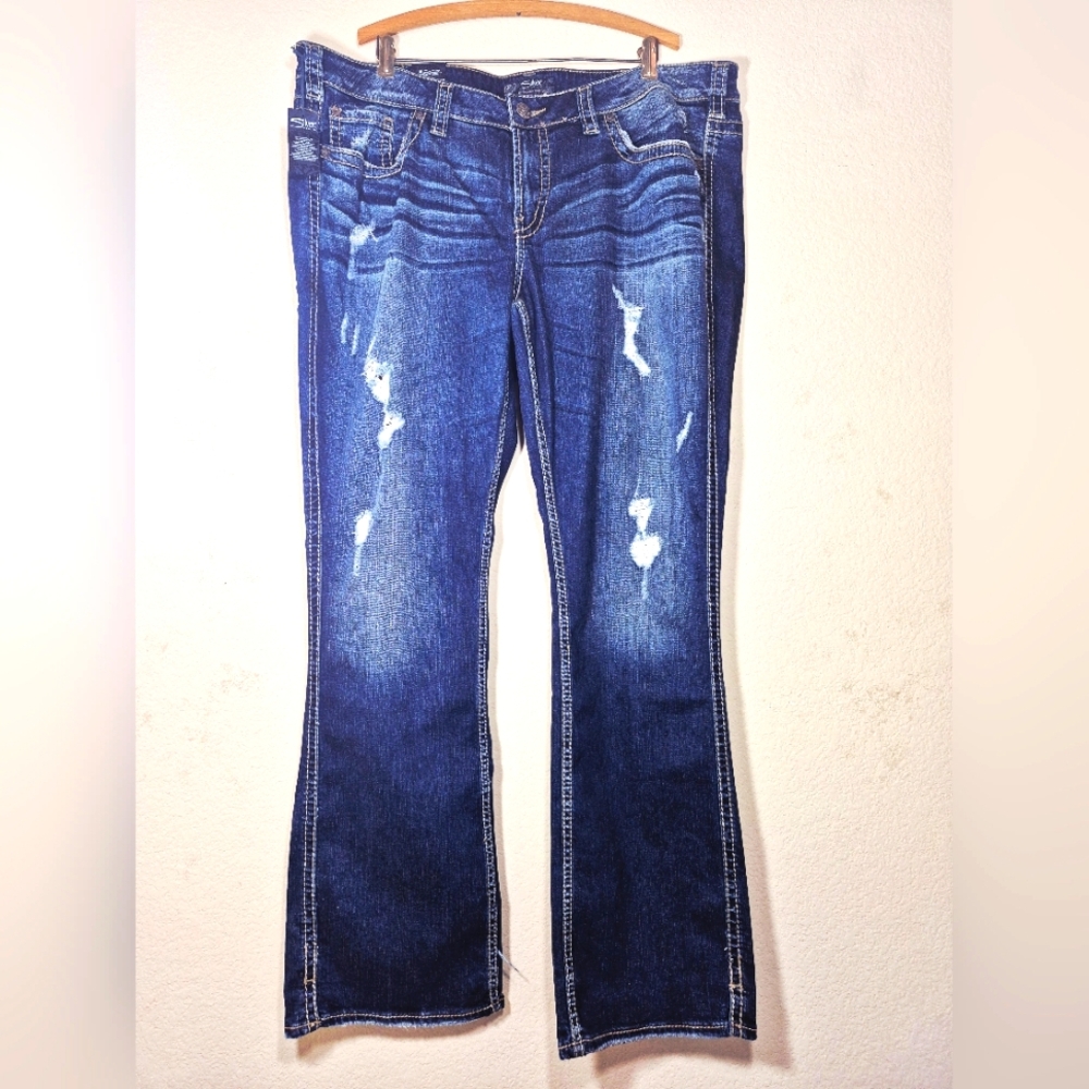 Silver Frances Women's Distressed Mid Rise Bootcut Blue Jeans NWT